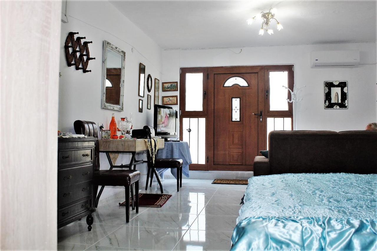 Sissy Apartments By The Sea Nikiana Dış mekan fotoğraf