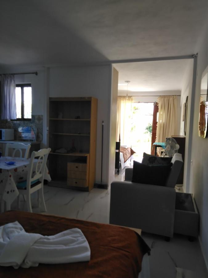 Sissy Apartments By The Sea Nikiana Dış mekan fotoğraf