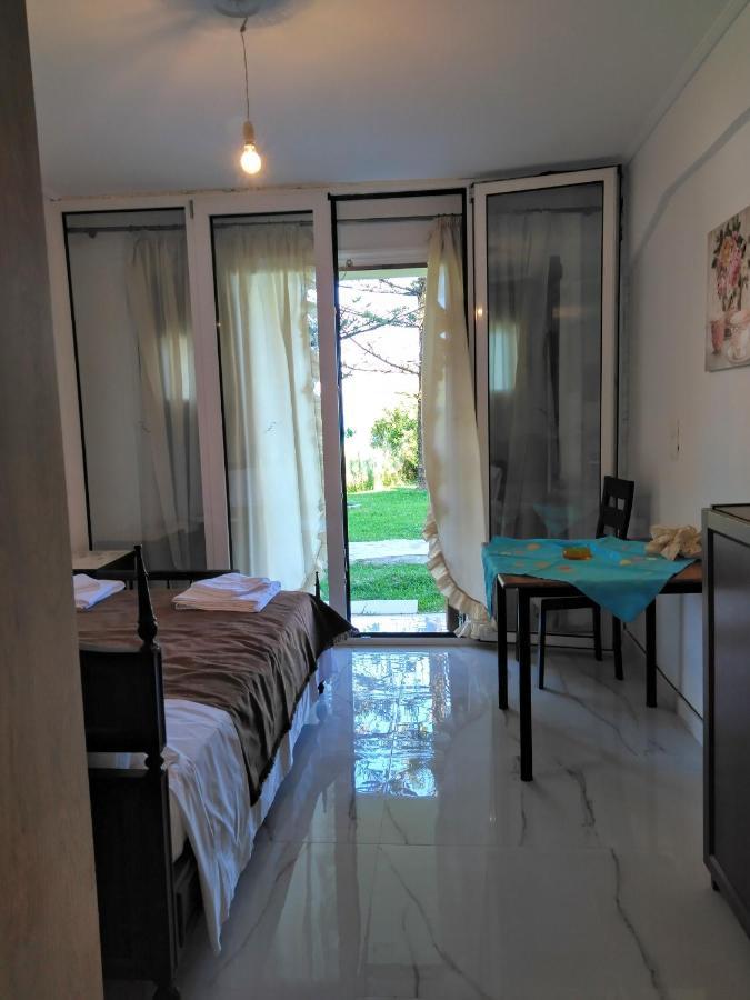 Sissy Apartments By The Sea Nikiana Dış mekan fotoğraf